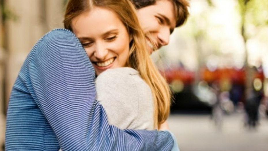 AKO NISTE ZNALI Zagrljaj je najbolja moguća terapija