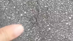 PAKAO, U BEOGRADU SE TOPI ASFALT Pogledajte, na Zelenom vencu možete prstima oblikovati beton! (VIDEO)