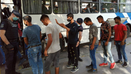 AKCIJA MUP Ilegalni migranti sprovedeni u Prihvatni centar