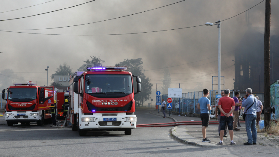 BUKTINJA GUTA KUĆU U LESKOVCU Vatrogasci sprečili tragediju (VIDEO)