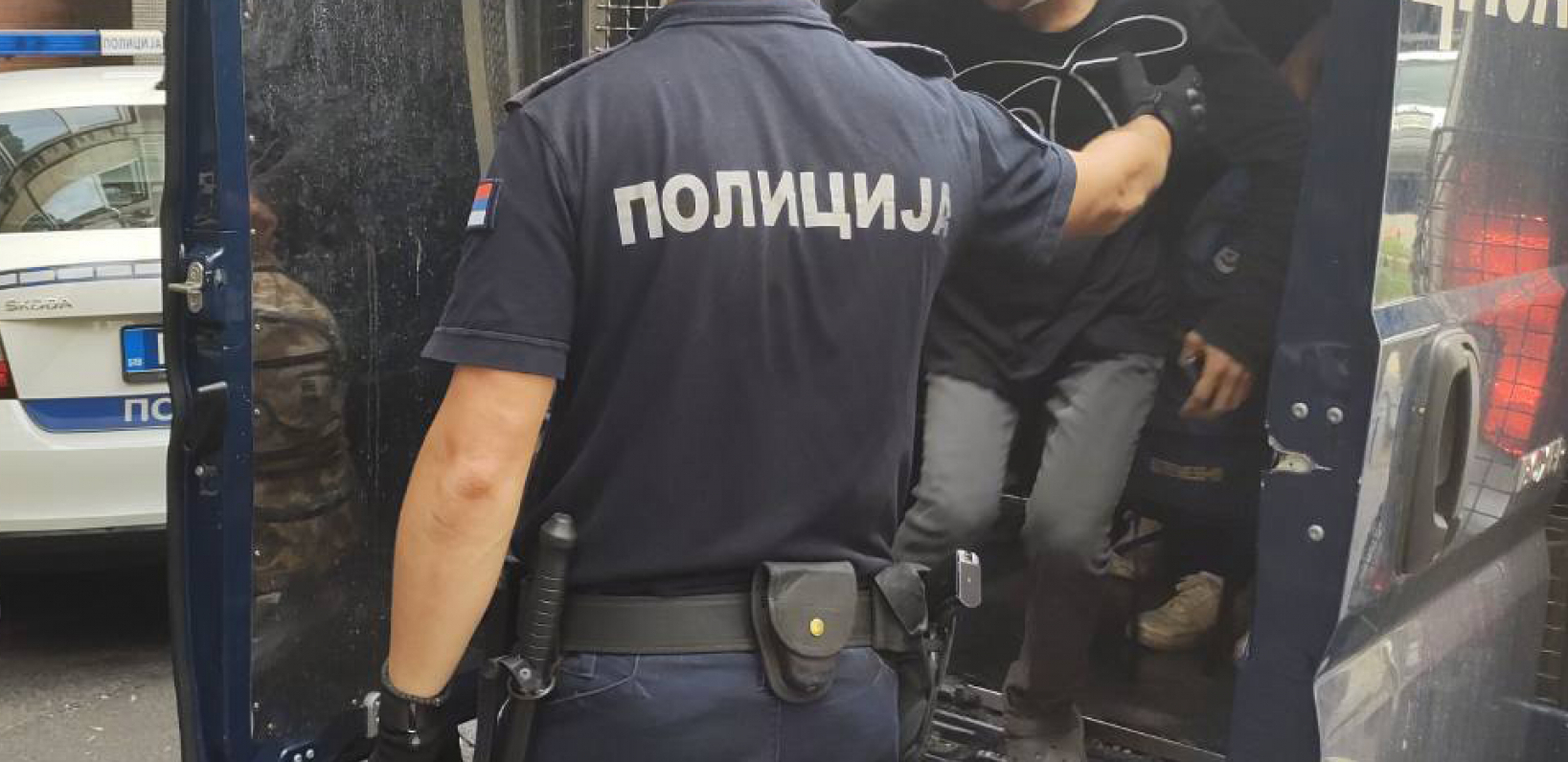 POLICIJA PRONAŠLA 45 ILEGALNIH MIGRANATA NA SAVSKOM VENCU Najavljene redovne kontrole radi bezbednosti i sigurnost svih građana
