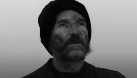 POSLEDNJE ZBOGOM Sahranjen slavni glumac kog će Srbi pamtiti po ulozi u čuvenom filmu (VIDEO)