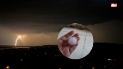 NEVREME I GRAD TUTNJE KROZ SRBIJU Jaka oluja stigla i u Beograd, RHMZ izdao novo upozorenje (FOTO/VIDEO)