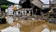 AGONIJA OCA IZ NEMAČKE U poplavama izgubio kontakt sa ćerkama, satima čekao vest da li su preživele!