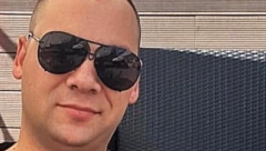 PEVAČ JE OŽENIO PRAVU BOMBETINU Jasmina se skinula u mini kupaći, pa zapalila društvene mreže: Sevnulo sve(FOTO)