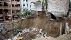 PRVE SLIKE URUŠENE STAMBENE ZGRADE NA VRAČARU Evakuisani stanari iz Vidovdanske ulice