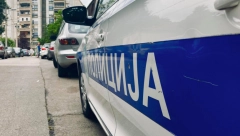 SRPSKI CARINICI IMAJU ULOV GODINE Zaustavili luksuzni "audi", a u kaseti pronašli 140.000 evra