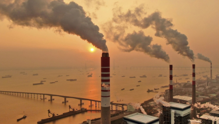 KARBON TAKSAMA UNIŠTAVAJU PLANETU Energetska kriza dovešće do rekordne emisije štetnih gasova!