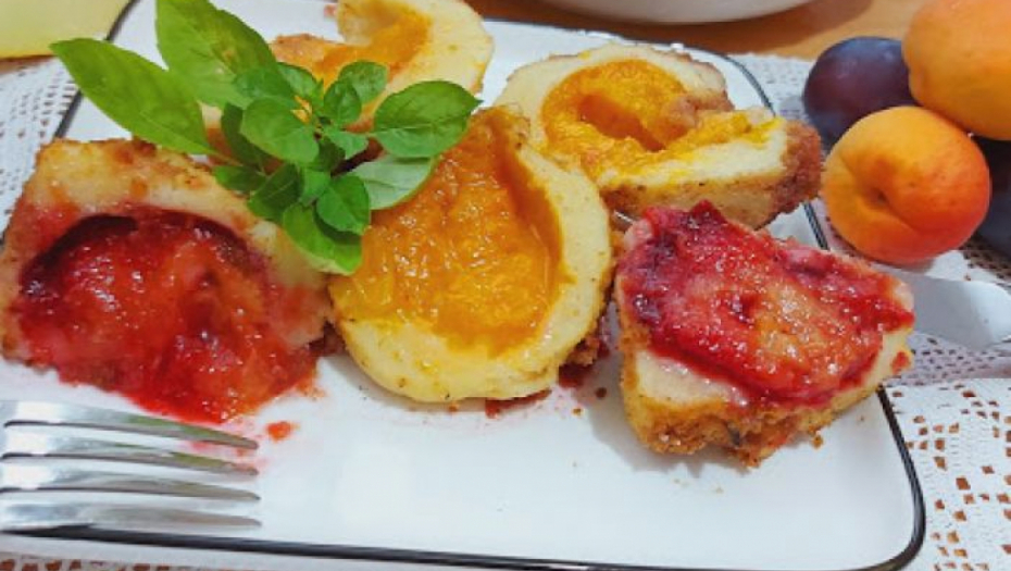 SPREMITE KNEDLE SA KAJSIJAMA Uvek su rado viđene na trpezi