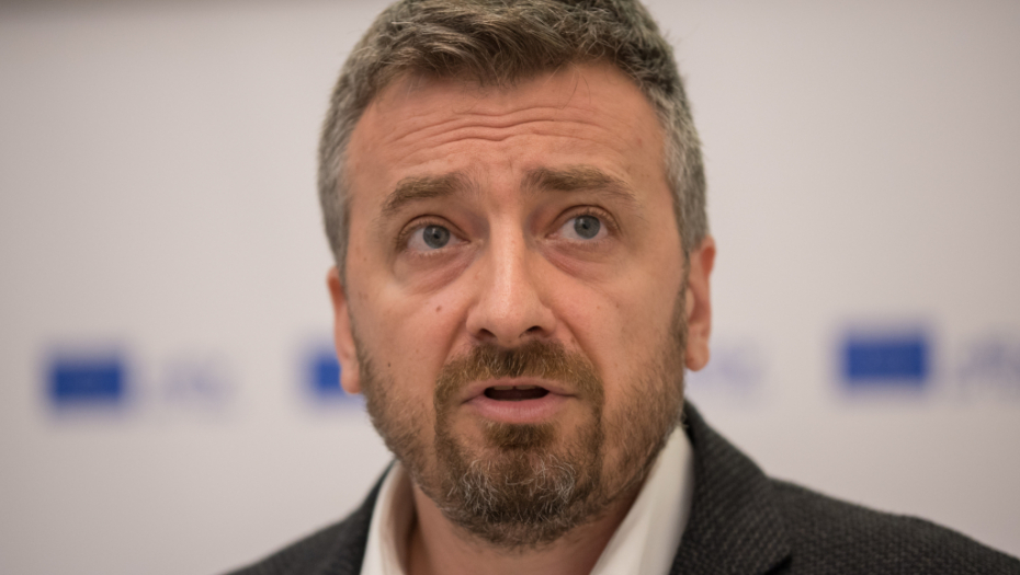 ĐILASOV UREDNIK POZIVA NA KRVOPROLIĆE?! Kao pred ubistvo Đinđića: Šaljite ljude u specijalne jedinice da blokiramo Srbiju i rušimo Vučića