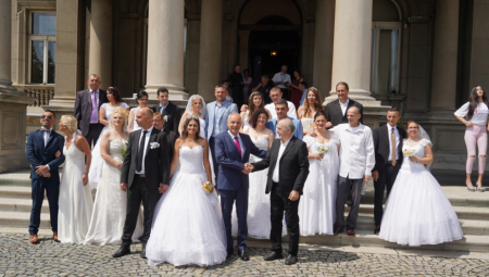 Kolektivno venčanje u Starom dvoru: Sudbonosno "DA" izgovorilo 16 parova (FOTO)
