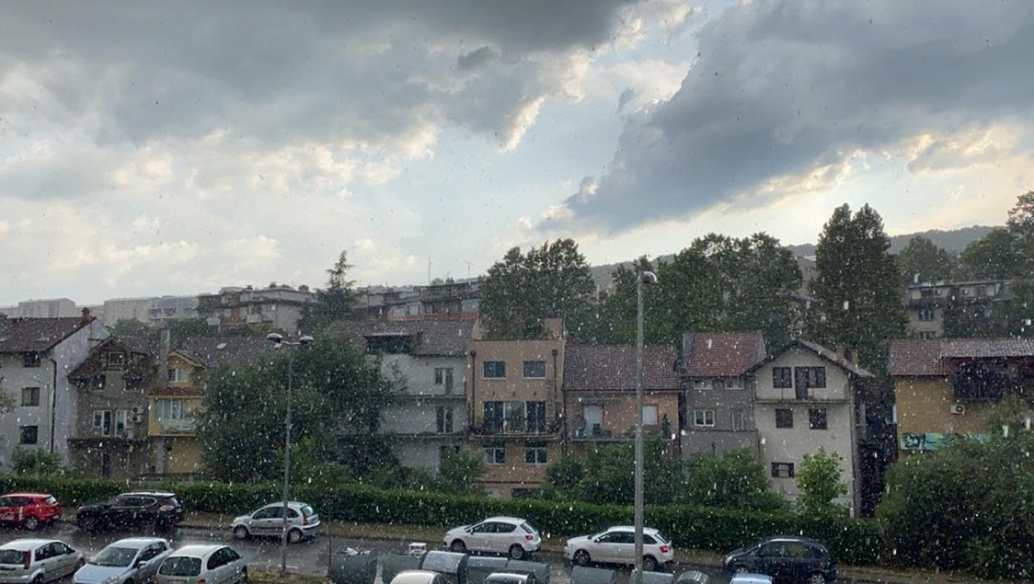 RHMZ IZDAO UPOZORENJE Večeras nevreme u ovim krajevima Srbije!