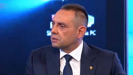 GDE TI JE SAVEST, ČOVEČE?! Vulin odbrusio Majiću