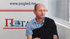 PROGON SRPSKOG NARODA U CRNOJ GORI Milan Knežević na udaru, saslušavaju mu majku dok se kriminalci šetaju ispred Zdravkovog nosa