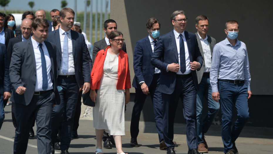 Vučić dolazi