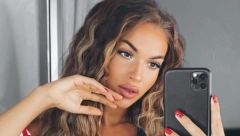 "OVO JE BLUD I NEMORAL" Skandalozni kadrovi Teodore Džehverović sa nastupa: Uvija, trese zadnjicom, grudi na izvolte! (FOTO)