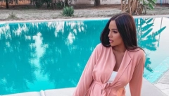 GORI U MINIĆU! Bojana se snimala dok je đuskala ispod šatora, komentari na njen izgled dva meseca nakon porođaja samo pljušte! (VIDEO)