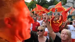 CRNOGORSKE ČAVOGLAVE Komite dobile svoju verziju ustaške pesme, morbidne pretnje Srbima! (VIDEO)