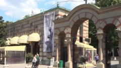 NA SANDUKU BELO CVEĆE, OTAC NOSIO FUDBALSKU LOPTU Tužna povorka na Novom groblju ispratila malog Stefana na večni počinak