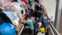 HODNIKOM SE ŠIRI NESNOSAN SMRAD Žena iz Rakovice svakog dana radi užasnu stvar u zgradi, komšije besne (VIDEO)