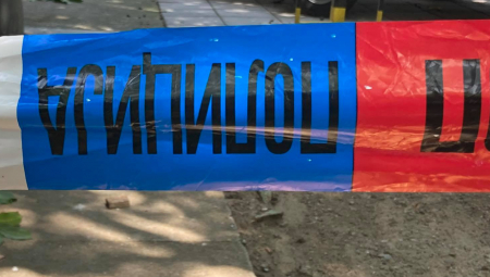 UŽAS U BEŠKOJ! Muž čekao ženu da izađe iz kuće, pa je pregazio kolima i prijavio policiji zločin