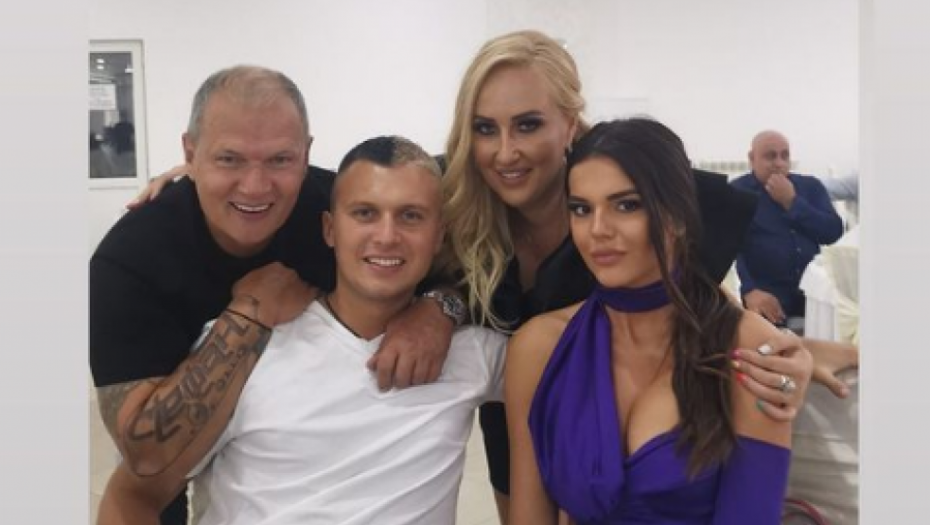 VERILI SE MISICA I KARIĆ Jovana pokazivala prsten na svadbi!