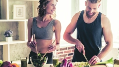 NUTRITIVNO BOGATE! Letnje salate s malo kalorija