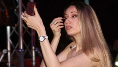 U POČETKU SAM NAVALJIVAO, A ONA JE HTELA DA SAČEKAM Brat Rade Manojlović konačno otkrio da li ga je pevačica podržala kada je krenuo u pevačke vode!