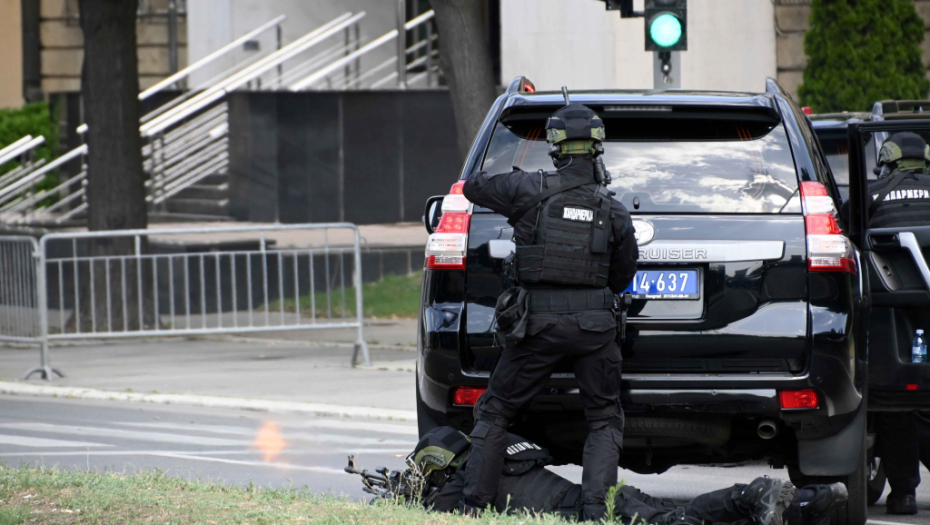 UHAPŠEN POLICAJAC  Prodavao ulje kanabisa!