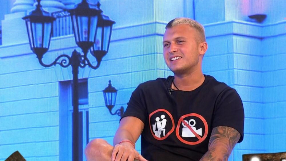 OVAKO IZGLEDA MAJKA STEFANA KARIĆA Prava lepotica, ne eksponira se, a svi kažu da liči više na nju, nego na oca!