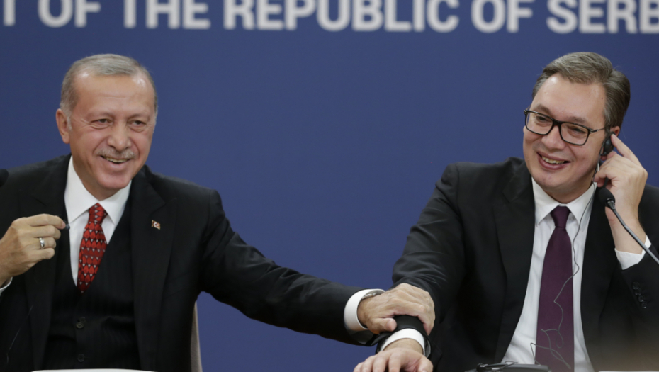 VUČIĆ SUTRA I PREKOSUTRA DOMAĆIN ERDOGANU Turski predsednik stiže u posetu Srbiji