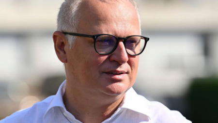 VESIĆ Škole treba da počnu sa radom kao pre pandemije