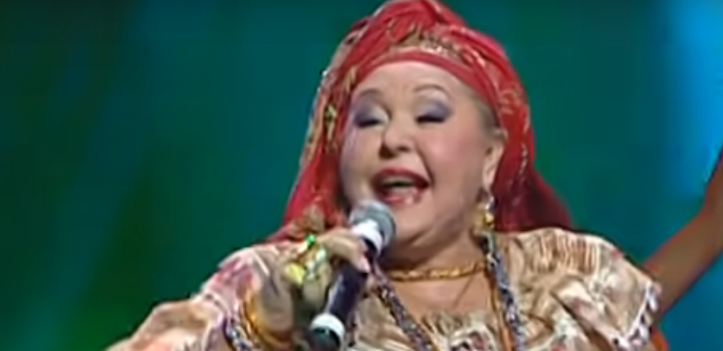 OPLJAČKANA KUĆA ESME REDŽEPOVE! U velelepnom zdanju ostali samo goli zidovi, fale čak i vrata i prozori!