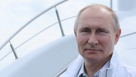 PUTINOVA SUPERJAHTA IZBEGLA SANKCIJE Slobodno plovi Baltikom i ima novo ime!