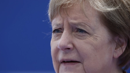 ANGELA MERKEL STIŽE U BEOGRAD Povećana bezbednost u prestonici, čuva je 3.000 policajaca i snajperisti na krovovima