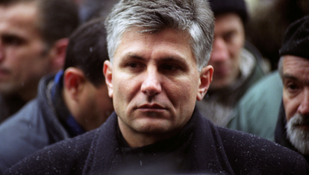 PROCURILI NOVI DETALJI Zemunci 3 puta odustali od atentata pre nego što su ubili Đinđića! Evo šta ih je sprečilo da pucaju na premijera Srbije