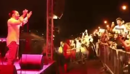 ZBOG ADILA NEKI U PUBLICI SU PLAKALI Popularni pevač zatvorio Gročanske svečanosti neverovatnim spektaklom!
