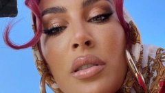 RASKRINKANO PRAVO LICE SENIDAH Evo kako je zapravo pevačica izgledala pre svih estetskih operacija, konačno se vidi prava slika (FOTO)