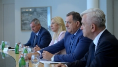 MALO IM JE ZAKON O GENOCIDU, NASRĆU I NA RS Potpredsednik Ramiz žalio se Šmitu