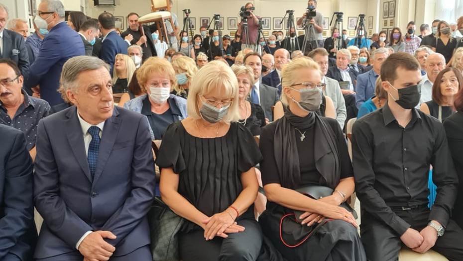 OVO JE PORODICA MIROSLAVA LAZANSKOG Supruga Tamara i sin Aleksandar neutešni! Godinama ih je brižljivo čuvao samo za sebe, daleko od očiju javnosti (FOTO)
