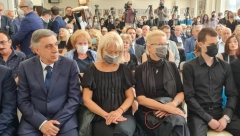 OVO JE PORODICA MIROSLAVA LAZANSKOG Supruga Tamara i sin Aleksandar neutešni! Godinama ih je brižljivo čuvao samo za sebe, daleko od očiju javnosti (FOTO)