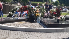 POSLEDNJI ISPRAĆAJ MIROSLAVA LAZANSKOG Sahranjen veliki čovek i novinar (FOTO/VIDEO)