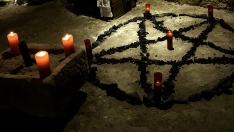 JEZIV ZLOČIN U RUSIJI Sportska šampionka htela da ureže dečaku pentagram na leđa, pa ga ubila!