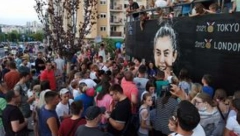 Komšije Milici darivale mural, pa je dočekale u naselju (VIDEO)