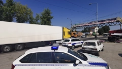 DETALJI STRAVIČNE NESREĆE NA ZRENJANINCU: U prevrtanju automobila povređeni otac i sin