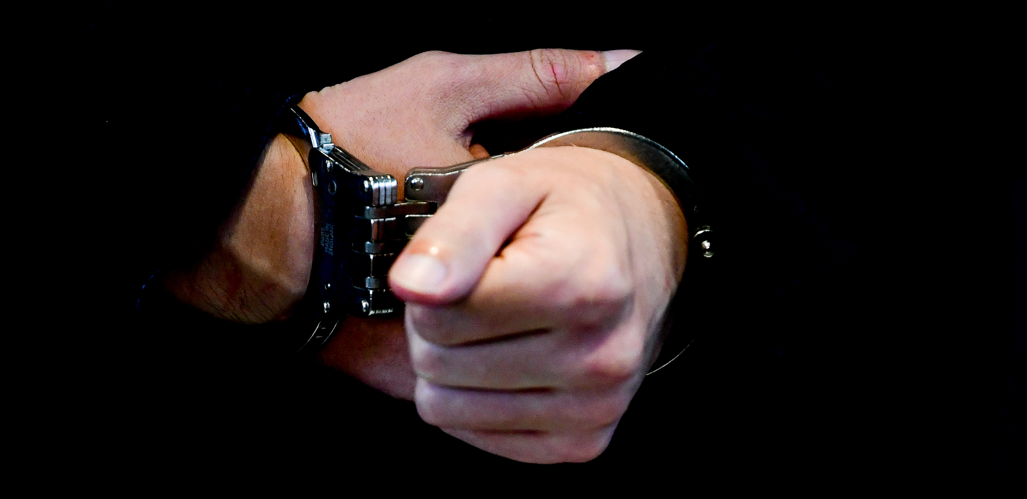 PRETIO APOTEKARKI, PA UKRAO KOZMETIKU Nišlija završio sa lisicama zbog nasilničkog ponašanja