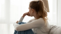 POLEMIKA OD KOJE GORI INTERNET: "Ako si prešla 30, nijedan normalan te neće" tvit Srbina, koji je pokrenuo urnebesnu svađu