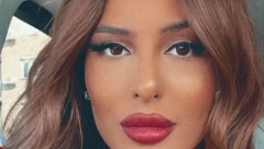 ZATEGNUTA KAO PRAĆKA! Anastasija otputovala u toplije krajeve, pa pokazala zmijsko telo! (FOTO)