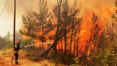 CELA GRČKA IM APLAUDIRA! "Vatra je pretila da zapali celo selo, a onda su došli Srbi! Ušli su u plamen kao roboti!" (VIDEO)