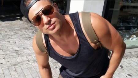 IMAO JE BLISTAVU KARIJERU! Voditelj je mamio uzdahe gde god da se pojavi, presekao i napustio Srbiju, a sada se bavi potpuno drugim poslom (FOTO)